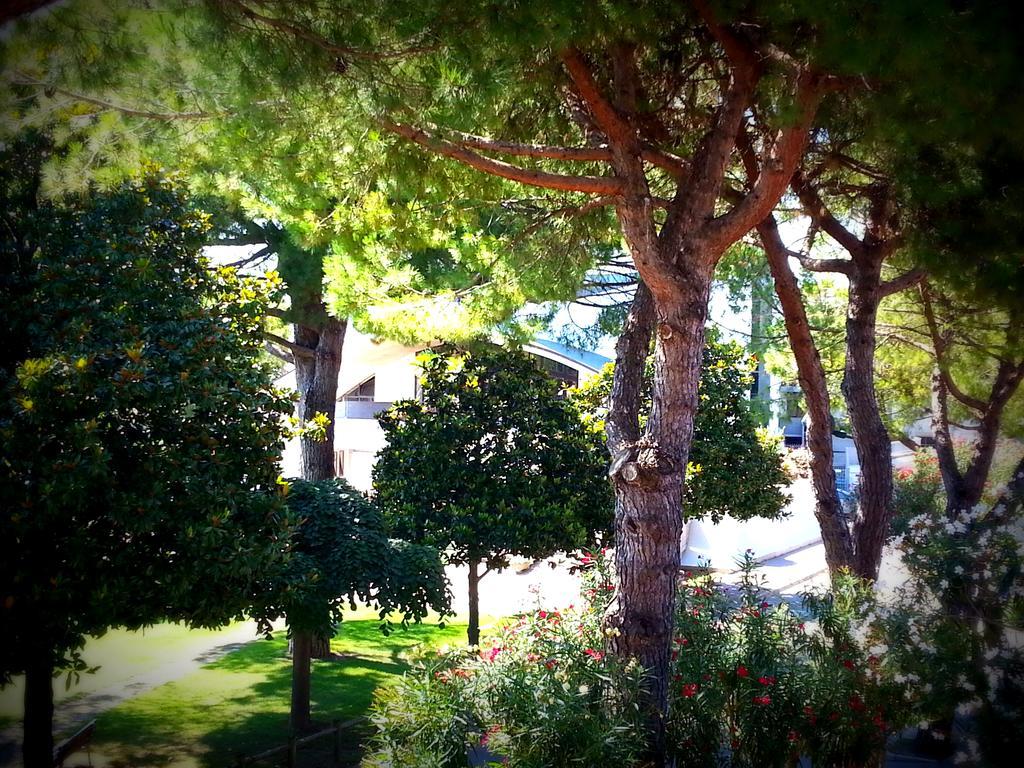Hotel Zen Lignano Sabbiadoro Exterior foto