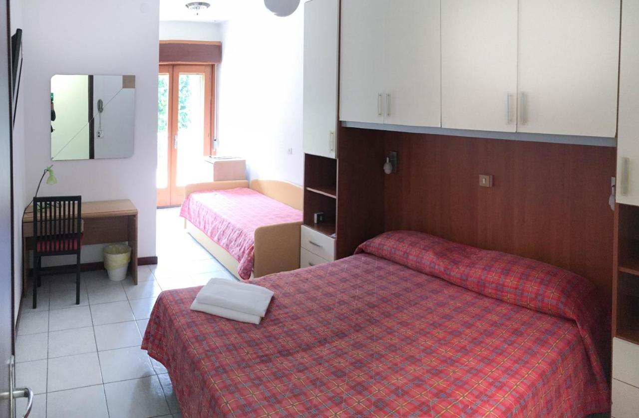 Hotel Zen Lignano Sabbiadoro Exterior foto